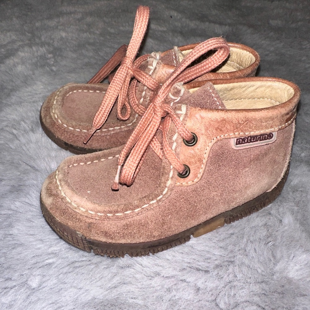 Naturino Tan Suede Lace-Up Shoes